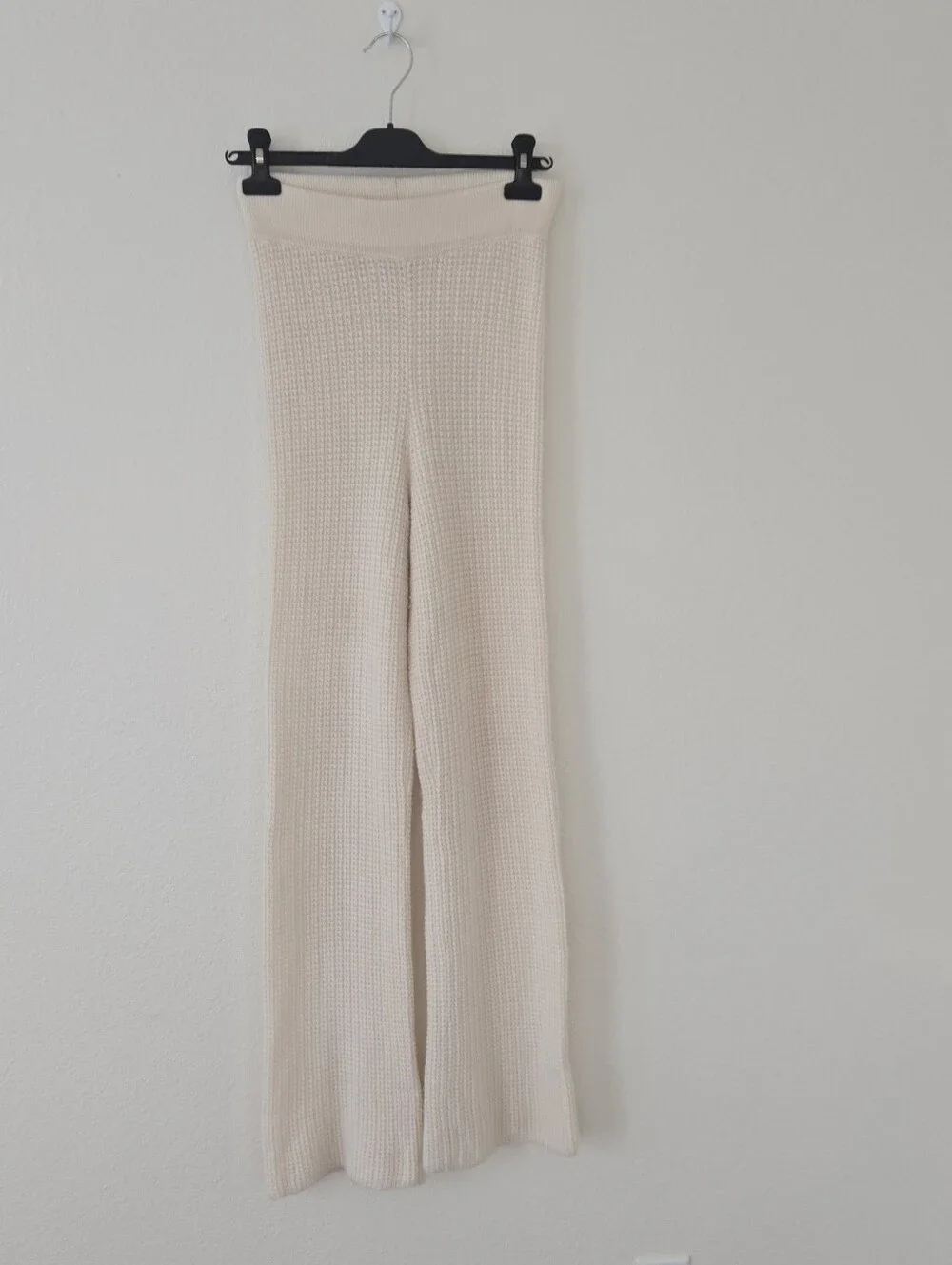 ALO Yoga 100% Cashmere High-Waist Plush Waffle Pant Size Small Ivory Luxury Soft